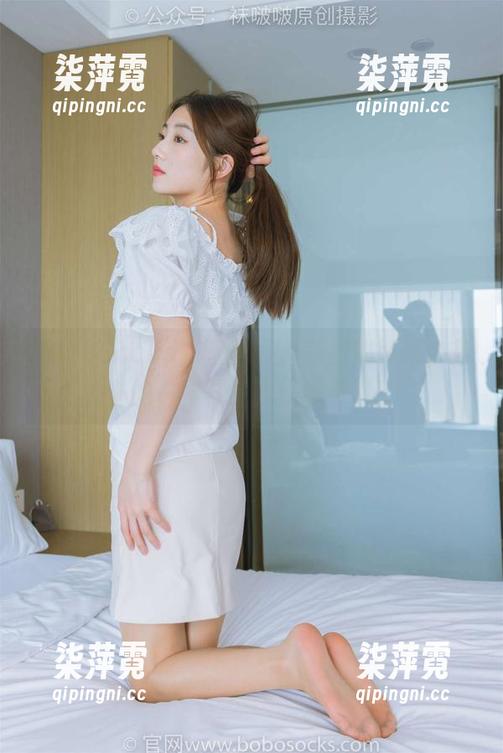 BoBoSocks袜啵啵-苏苏 BoBoSocks袜啵啵 - 从美图到壁纸,苏苏的白棉袜把我慢慢绕晕了