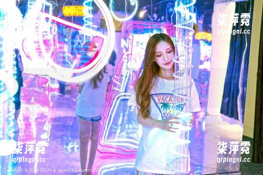Feilin嗲囡囡 - 不穿鞋子的美肤课，李筱乔jo的裸足美图资源分分钟给你灵感。