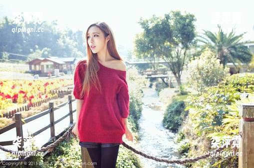 IMiss爱蜜社 - 黄歆苑的海边壁纸：这种风景拼劲，一不小心就是我在晒太阳…不过也许是在沙发上。