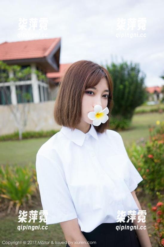 MiStar魅妍社-芝芝Booty MiStar魅妍社 - 呃,这海边真不错,芝芝Booty在图片里闪闪发光。