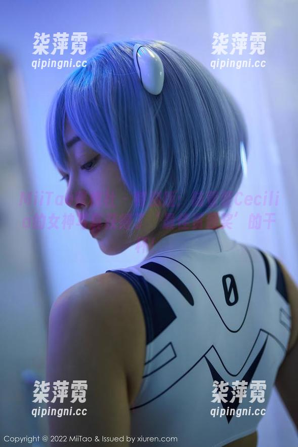 MiiTao蜜桃社-陆萱萱Cecilia MiiTao蜜桃社 - 特别版:陆萱萱Cecilia的女神写真获得了‘最佳资源奖’的干杯!