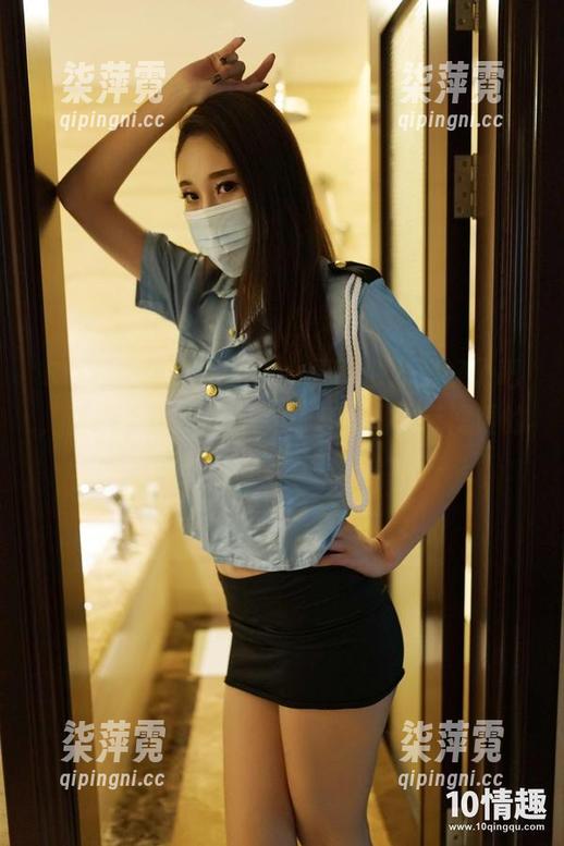 ROSI长筒黑色丝袜，原图也太美好了吧，壁纸上也能红到发紫，有图自带滤镜的意思吗？