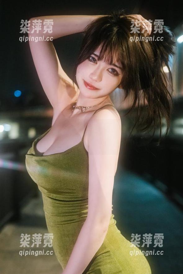Tina很妖孽呀 着迷镜框:Tina很妖孽呀的私房图集,透过眼镜看Tina很妖孽呀的精彩。