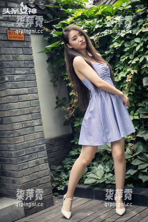 TouTiao头条女神 - 反正我下载了七姑娘的写真，结果让我每天都想发出“哇，好可爱”的声音