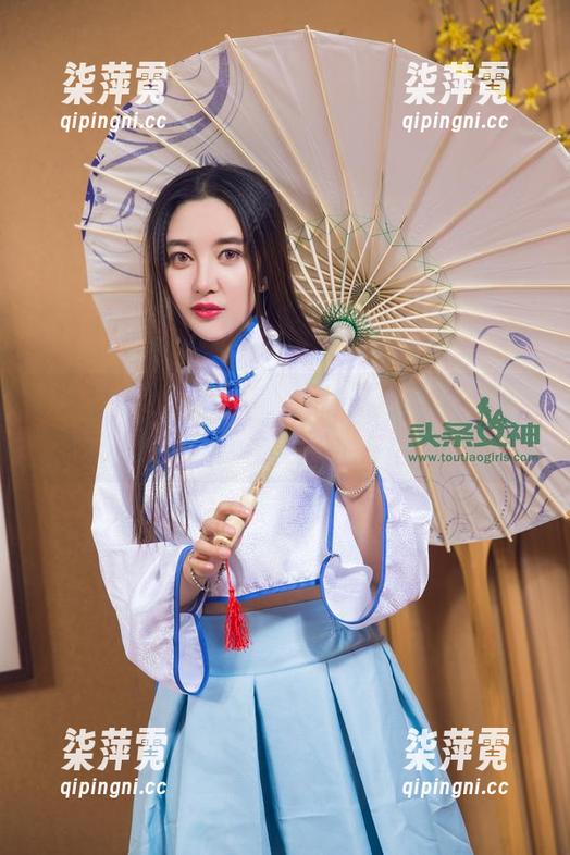TouTiao头条女神 - 这才是信悦儿的黑丝合集，让我目光无法自拔