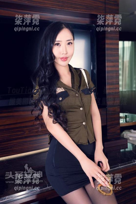 TouTiao头条女神 - 秀出个性，秦若兮校服美图精选，你的校园灵魂在这里被撩拨！