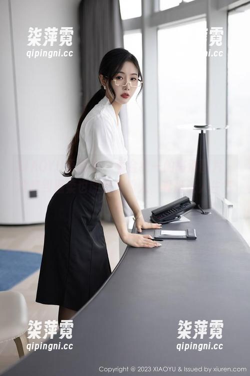 XIAOYU语画界-金纯一 XIAOYU语画界 - 看金纯一的高清图片,没想到温柔也能如此撩人,真挺让人生气的。