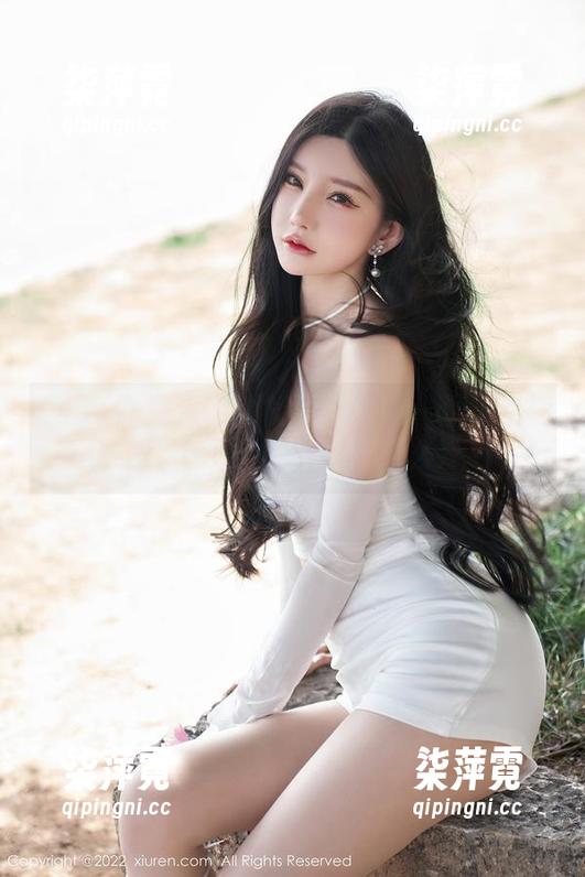 Xiuren秀人网-杨晨晨 Xiuren秀人网 - 杨晨晨写真—没想到资源和“裤里丝”能玩得这么开。