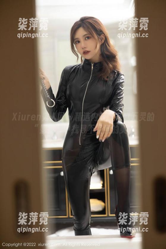 Xiuren秀人网 - 精选内容：在赵万灵的“姐姐”中找寻不经意的美。
