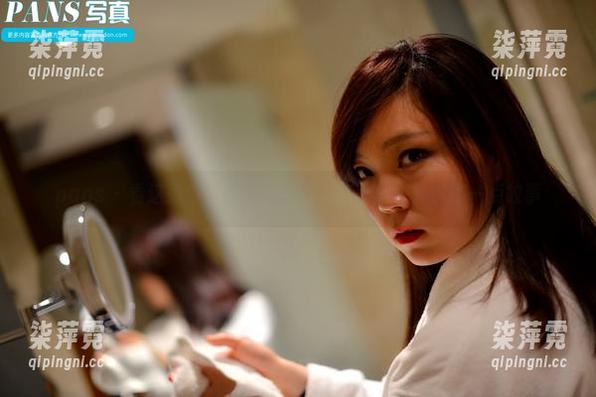 pans-禾禾 pans - 看这组禾禾的学姐写真,套图里意外多了一点故事