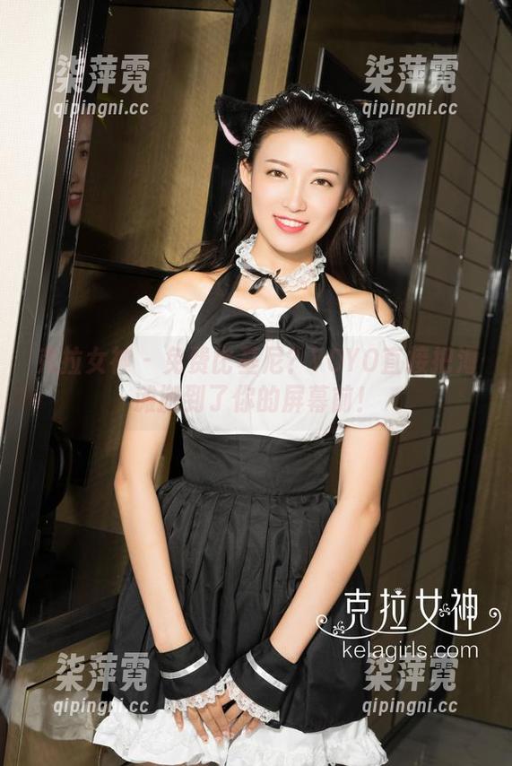 克拉女神-YOYO 克拉女神 - 免费比基尼?YOYO直接把海滩搬到了你的屏幕前!
