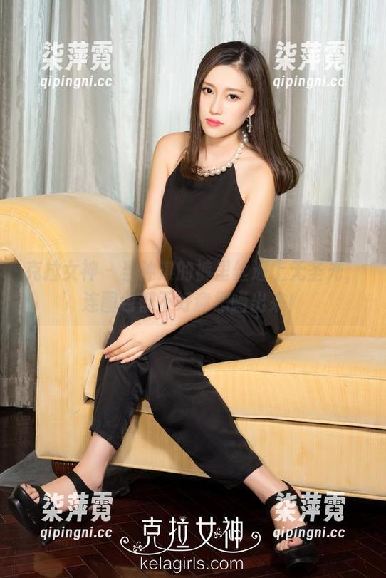 克拉女神 - 当钟淇的裤里丝遇上无圣光，连图包都不好意思晒出来！