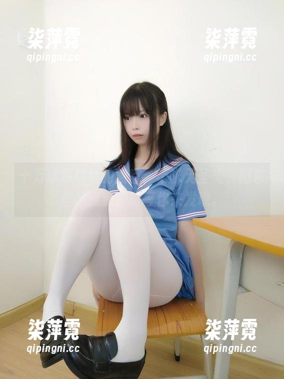 十万珍吱伏特的教室，不求无圣光，图包里的点滴趣味等你来发现。