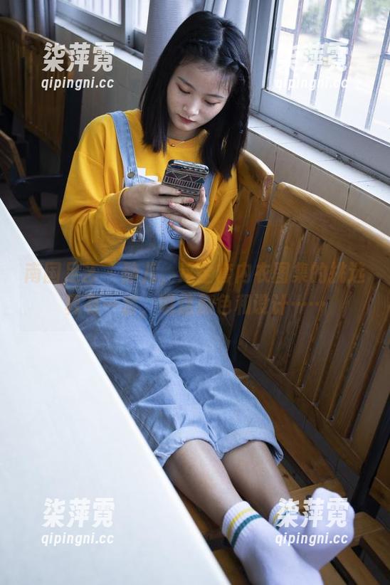 南国足艺-静儿 南国足艺 - 静儿,这全套内衣图集的挑选真有一套,瞧这颜色和设计……