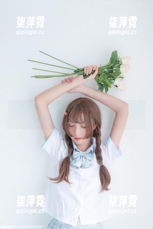 在线资源：喵糖映画带你进入藤原千花的美腿领域，腿迷你别错过。