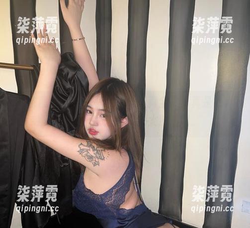 微密圈 - 小优优子的双人写真全集，真是看了让人想一头撞墙啊，太撩了吧。