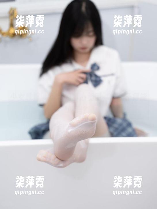 少女秩序-小鱼 少女秩序 - 小鱼的甜心美图,这桌子得能吃吗?