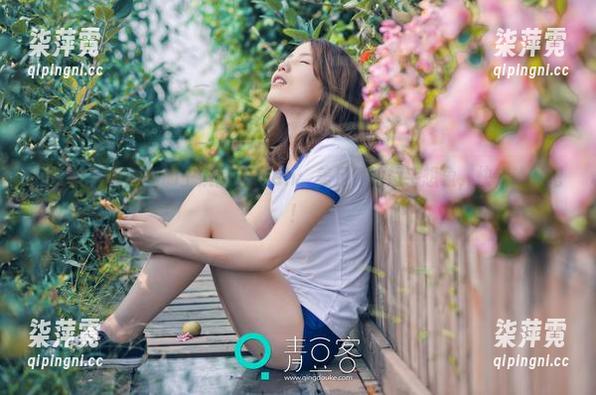 推女神 - 壁纸里的王婉悠Queen：美足秀的超乎想象，快来瞧瞧吧！