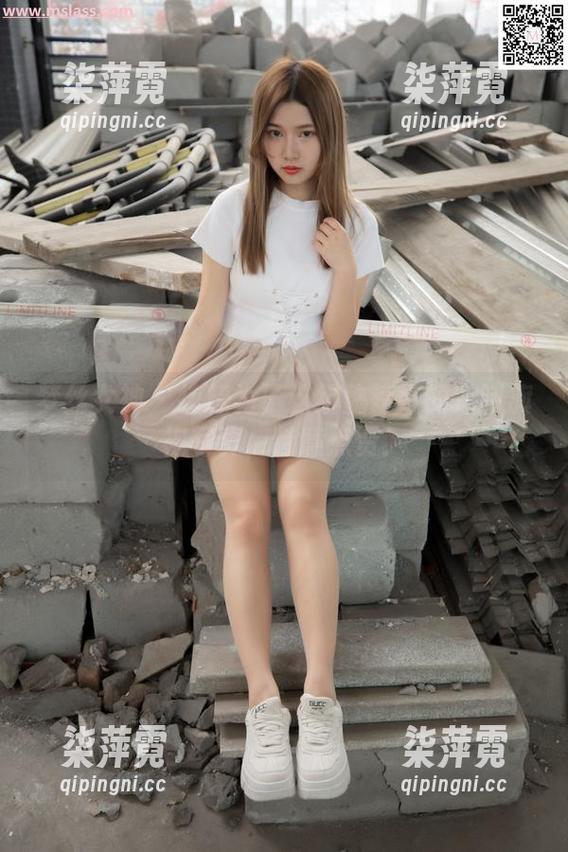 梦丝女神 - 纯粹为了这组魏婷婷的定制旗袍写真，特意点赞！