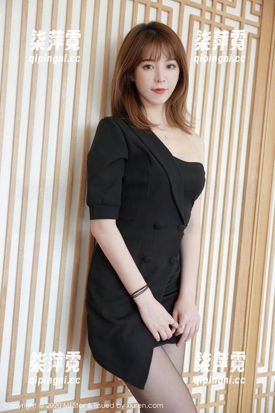 模范学院-Emily顾奈奈酱 模范学院 - Emily顾奈奈酱的镂空。在线资源,真敢放