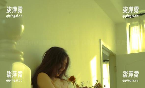 樱晚gigi 看樱晚gigi礼服图册,真心免费,但她的造型真让人捉急!