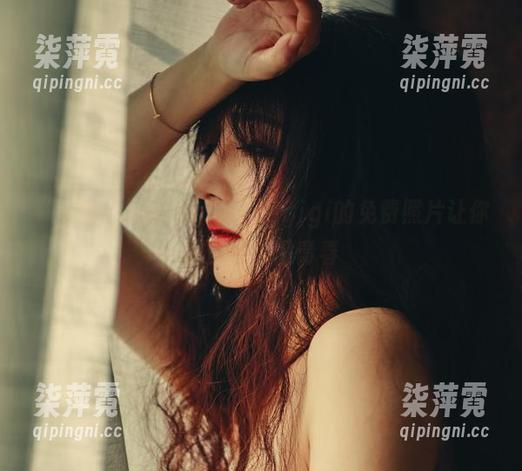 樱晚gigi “又拍了校服照!”樱晚gigi的免费照片让你明白什么是青春