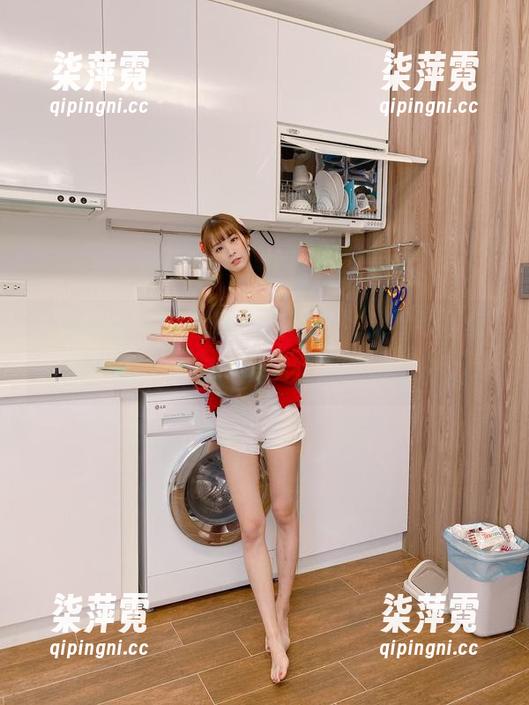 泥泥汝 要问瑜伽和泥泥汝全套图包,哪个更让我放松?哈哈,当然是视线停在那个脸上。