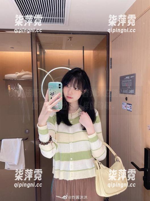 炸酱沐沐 贝尔法斯特的原图,炸酱沐沐总能让简单的背景显出不一样的韵味。