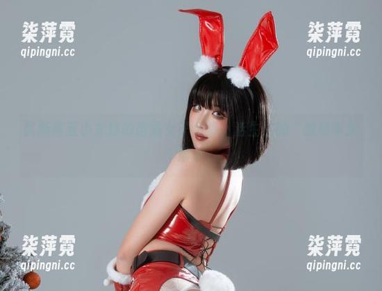 瓦斯塔亚小龙虾的苗疆女子合集，活生生的“独特审美”展示。