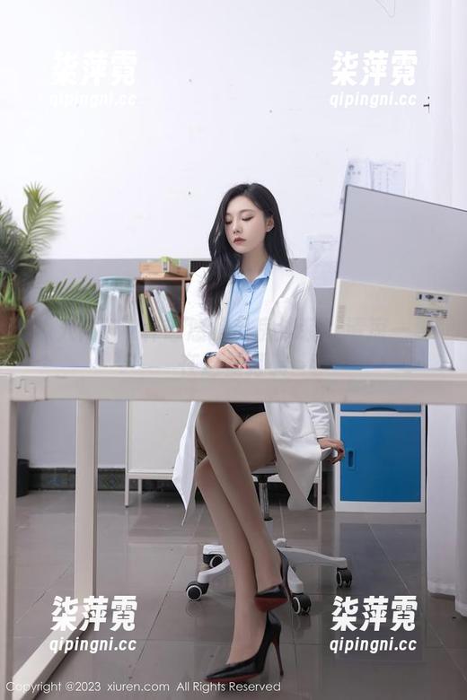 秀人网-z杯悠悠 秀人网 - z杯悠悠的私房泳装:清凉一夏在这里打转