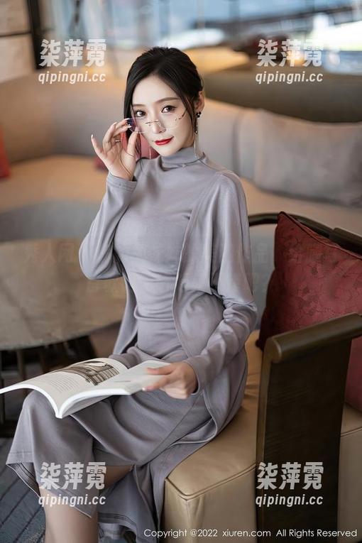 秀人网 - 你的兔妹妹的美腿作品，给腿写首歌词，听起来不错吧？