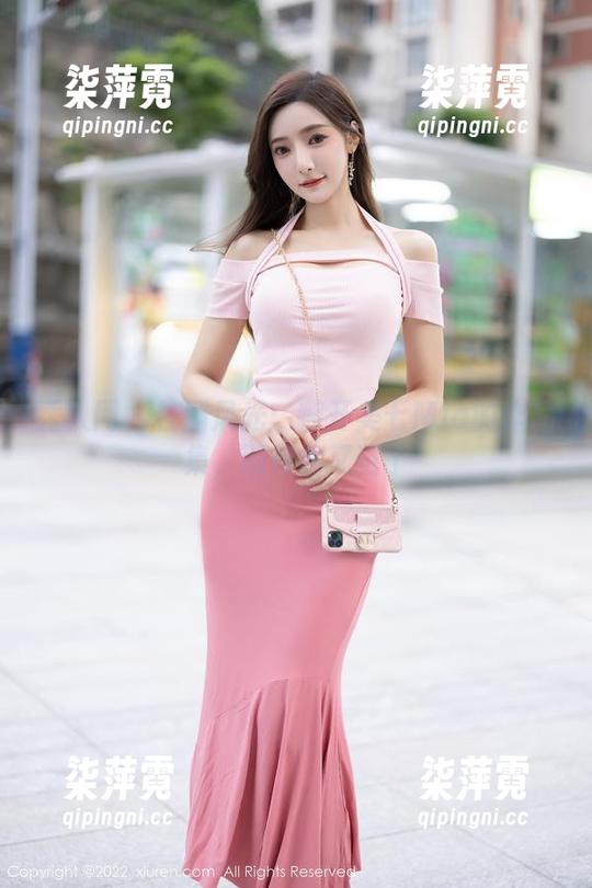 秀人网-美七Mia 秀人网 - 校园风光:翻开美七Mia的作品集,期待病又犯了