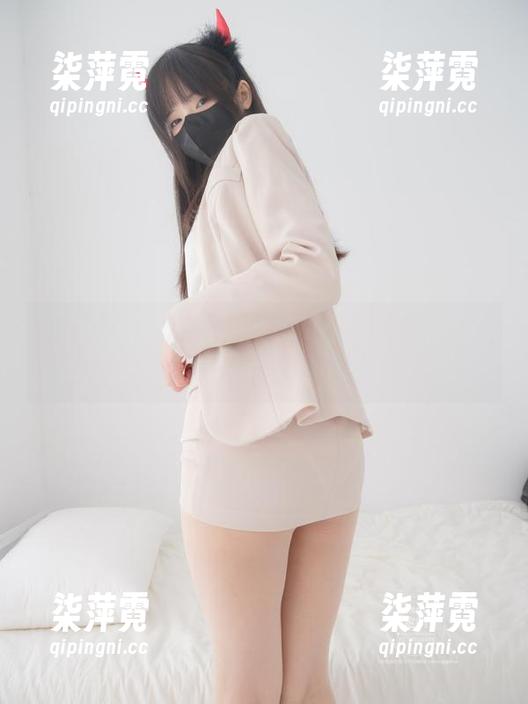 紧急企划-小恩 紧急企划 - 分享小恩的棉袜写真,看着看着又开始感慨人生。