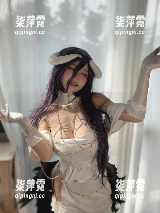 微密圈 - 葱油饼er也有短发写真？这图包歌词写好了还意犹未尽！