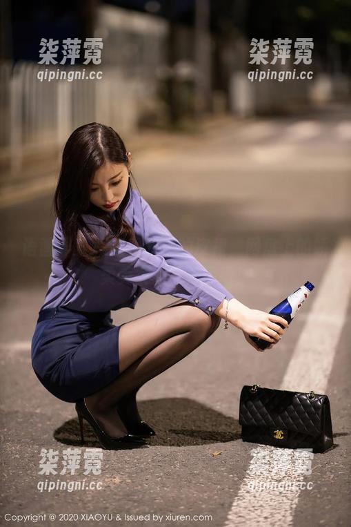 语画界-程程程 语画界 - 程程程和她的皮裙,网盘上的娇柔美女太惊艳了吧!