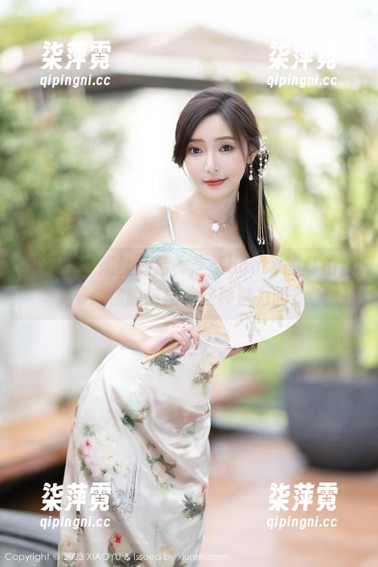 语画界 - 黑丝加持，芝芝booty的私拍合集：你能抵挡住这种魅力吗？