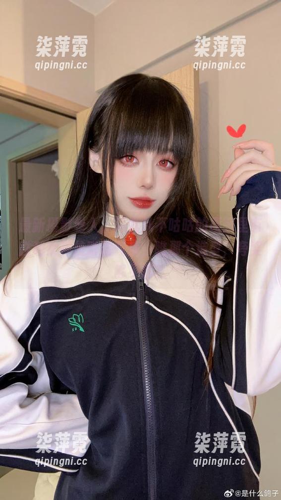 阿九从不咕咕 最新摄影卷入,阿九从不咕咕的原图里有胜利女神拉毗的气质,瞧那个造型,夸奖够不够?